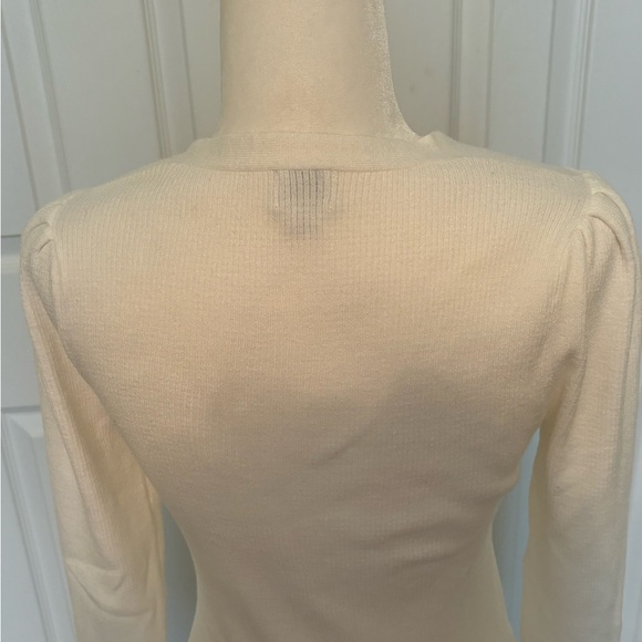 A NEW DAY Off White V-Neck Sweater With Pleated Shoulders Size Small - Picture 6 of 7